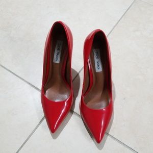Steve Madden pattent leather red pumps